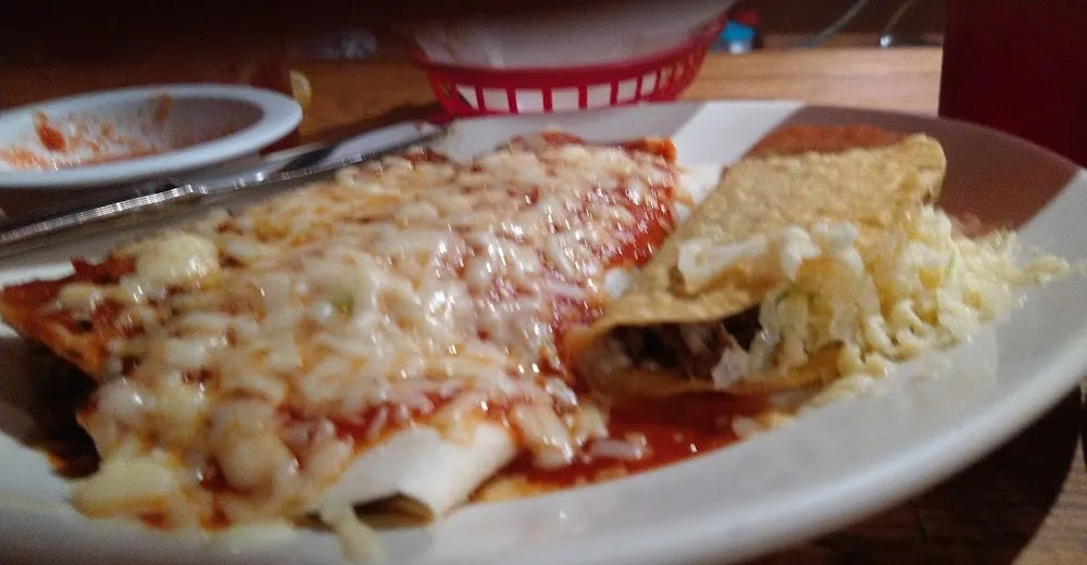 47 El Sombrero Platter